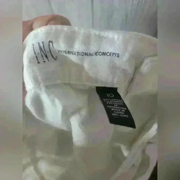 International Concepts INC white denim jeans. Size 10 1 call out as shown in pic - Picture 5 of 5